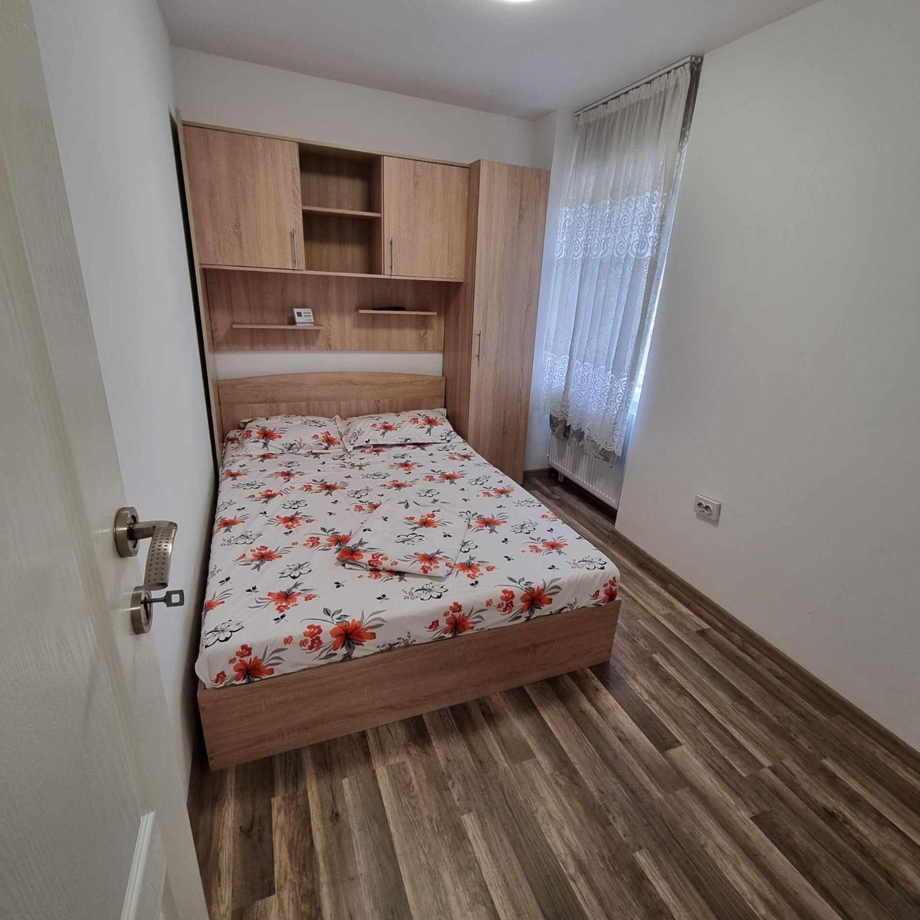 Apartament Cu 2 Dormitoare - Madalina Corabia Luaran gambar